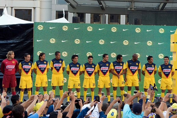 Presentación del nuevo uniforme del América