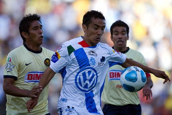 Puebla empezó a ganar el control del esférico.