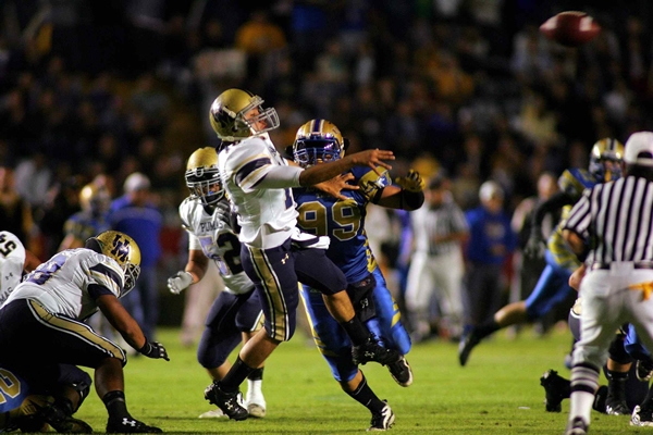 Pumas CU se defendía, pero era demasiado el ataque felino.