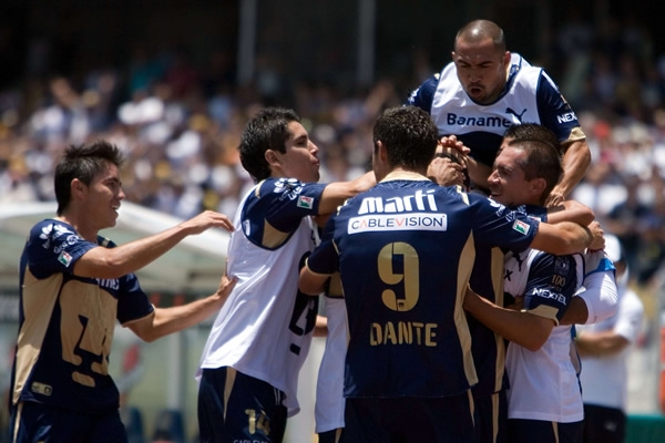 Pumas 1-2 Tigres... Duelo de fieras