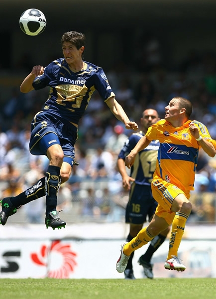 Pumas 1-2 Tigres... Duelo de fieras