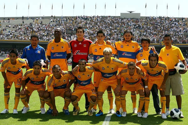 Pumas 1-2 Tigres... Duelo de fieras