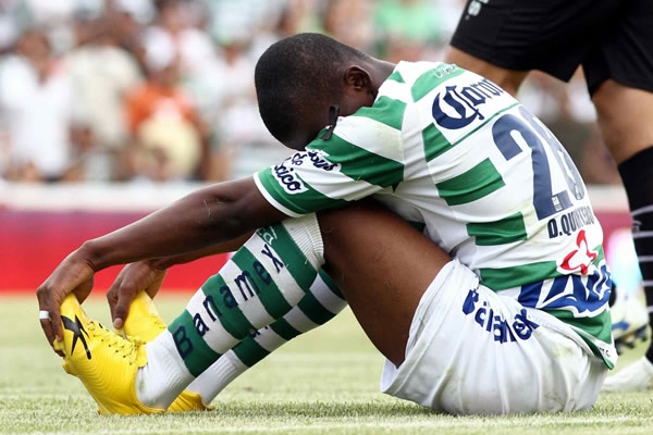 Quintero recibió varias patadas