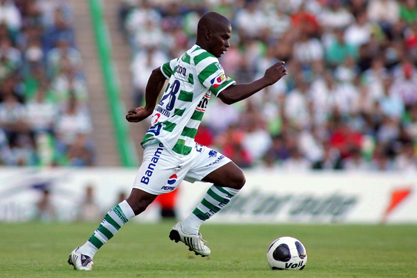 Quintero y su velicidad marcan la cancha.