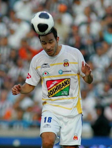 Rey lo intentó pero no pudo marcar
