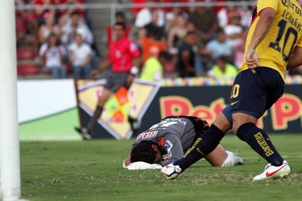 Reyna logró superar a Lozano con su disparo a primer poste