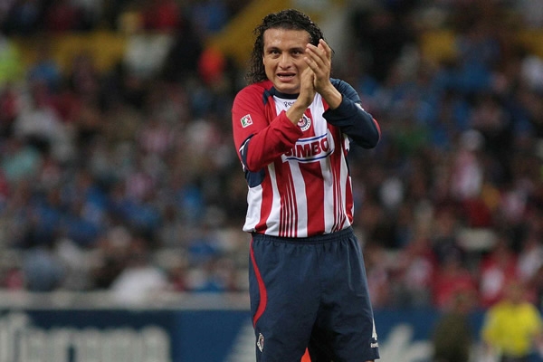 Reynoso trataba de animar al rebaño
