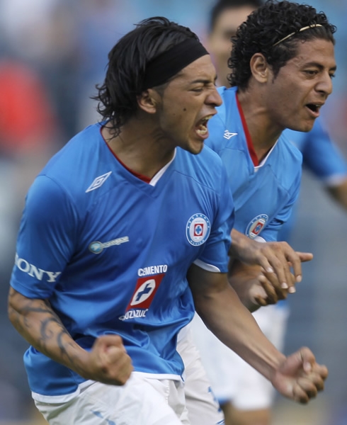 Rogelio Chávez marcó el 2-2 al minuto 81 de tiro libre