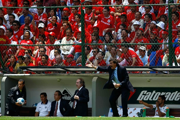 Romano nunca dejó de gritar sus instrucciones.