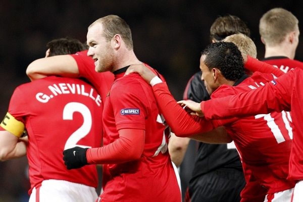 Rooney puso adelante a los Reds Devils