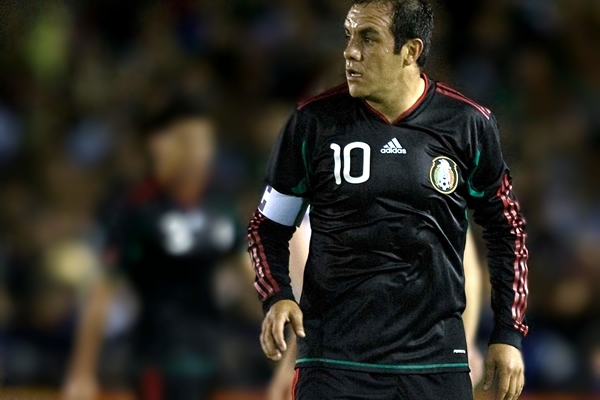 Salió como Capitán y no Rafa Márquez como venía siendo.