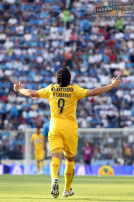 Salvador Cabañas, figura del encuentro.