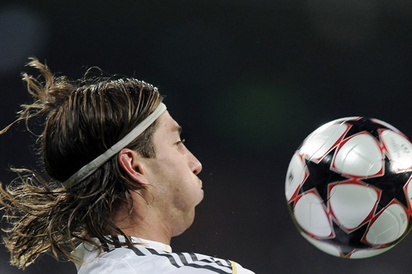 Sergio Ramos, bajando el esférico