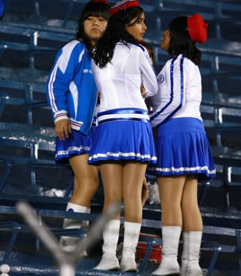 Sin ilusión se borra en la tribuna del Azul.