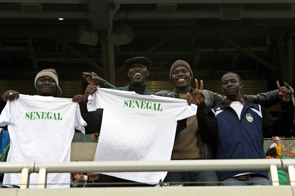 También hubo aficionados de Senegal
