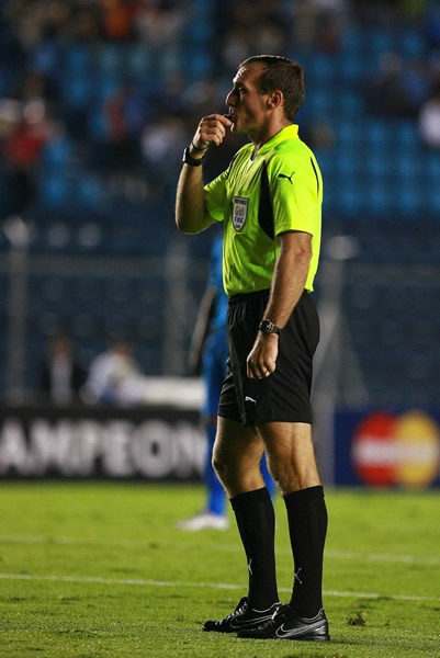 Terry Vaughn fue el árbitro del encuentro