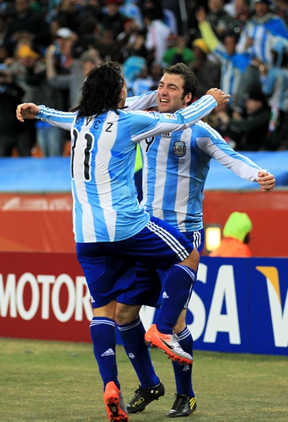Tevez anotó un gol en fuera de lugar.