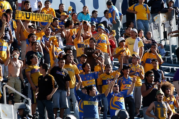 Tigres contó con apoyo en las tribunas