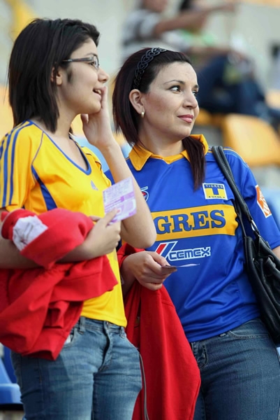 Tigres contó con apoyo en las tribunas