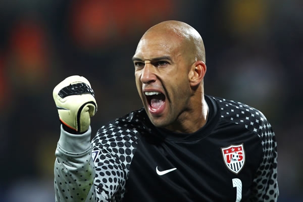Tim Howard festeja el empate norteamericano