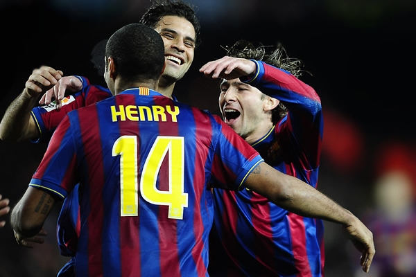 Todos festejaron el triunfo catalán que los vuelve a encumbrar en la cima y con ventaja.