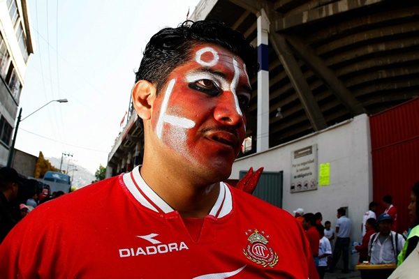 Todos se pintaron con los colores del Diablo.