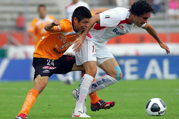 Toluca se plantó de gran manera y complicó el juego a Jaguares