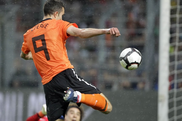 Van Persie marcando el 1-0