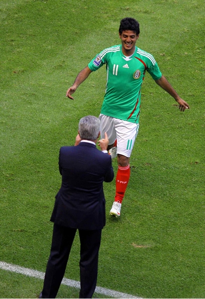 Vela festejó con Aguirre