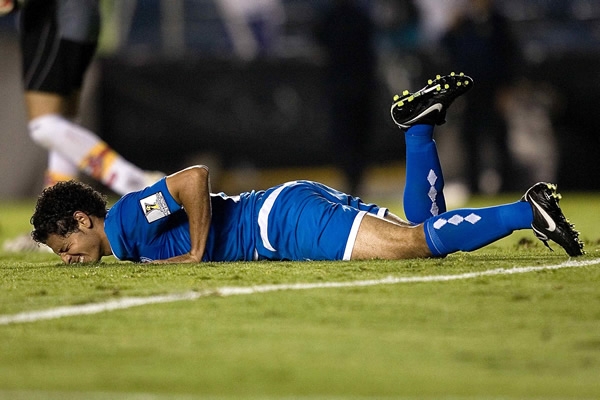 Vela recibió un fuerte golpe