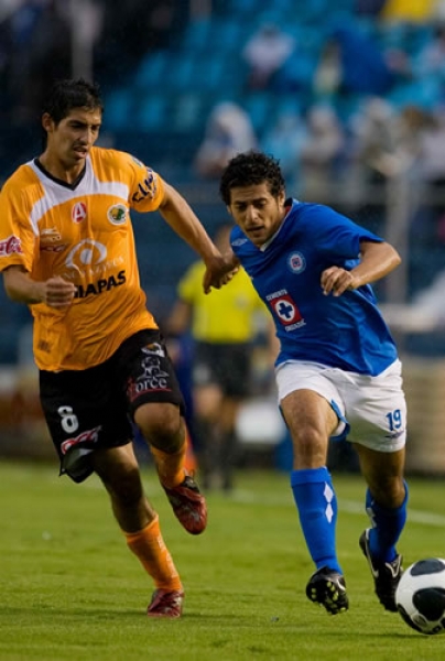 Vela trata de llevarse a Zamora.