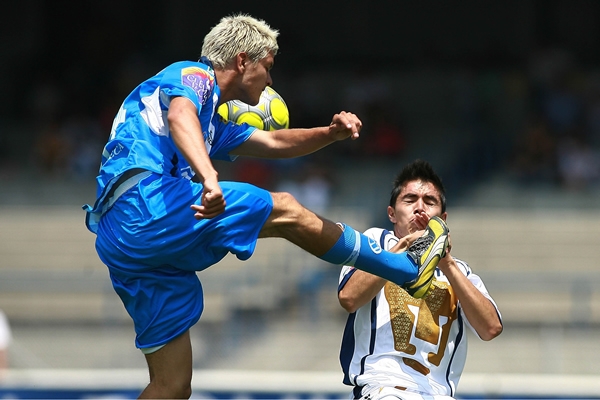 Velarde y sergio perez en el pumas ante puebla