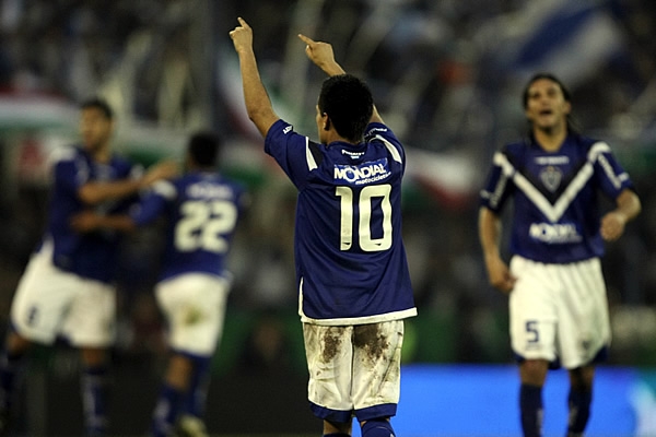 Vélez27