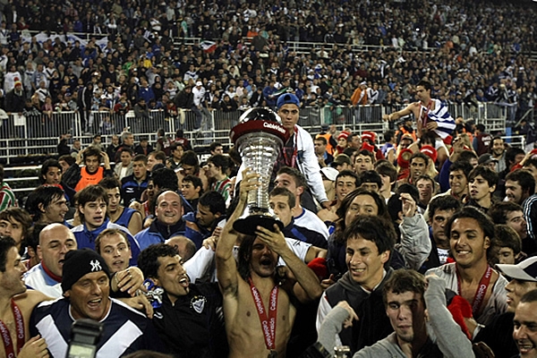 Vélez37