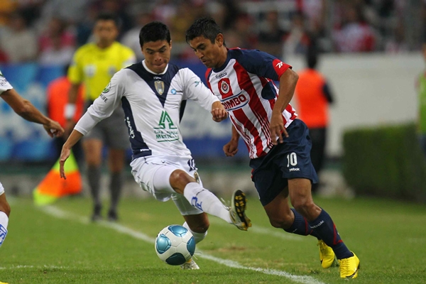 Velocidad de Medina por la banda, inparable.