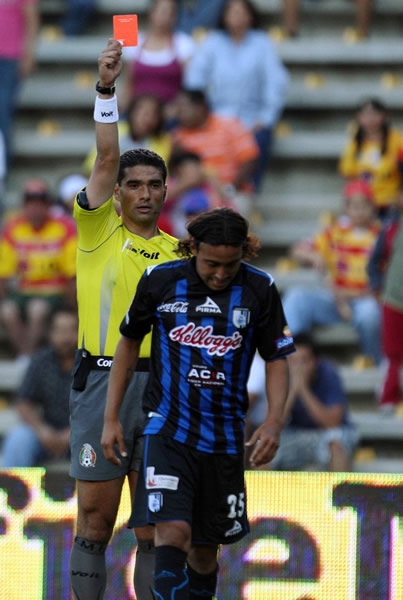 Vila se fue temprano a los vestidores