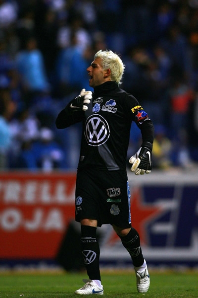 Villalpando festeja el 1-0 del Puebla