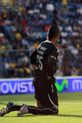 Yosgart Gutiérrez después de ver perforado su marco.