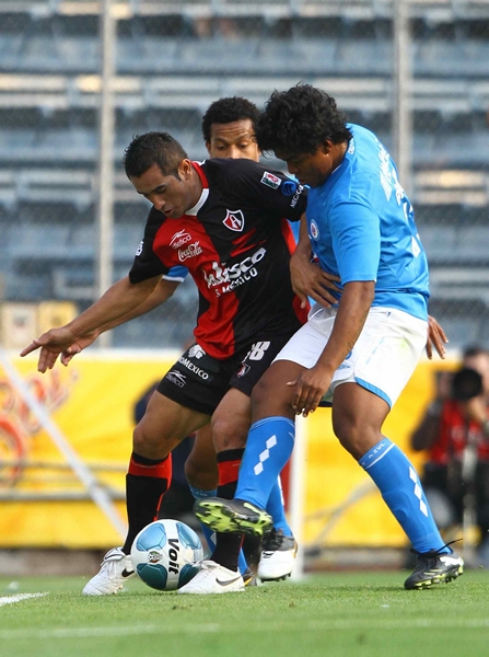 Zepeda estuvo muy bien marcado.