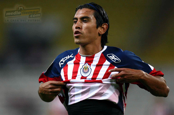 Alberto Medina celebra su anotación.
