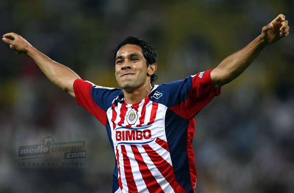 Amaury Ponce abrió el marcador para Chivas.