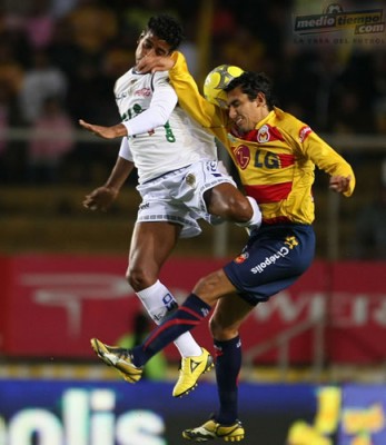 Ambos equipos salieron con todo, lo que hizo que el partido resultara cerrado.