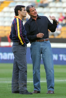 Ambos presidentes se encontraron en la cancha.