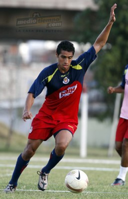 Araujo muestra su buena condición física.