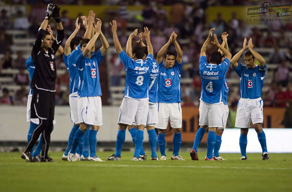 Bravo, que partidazo brindaron Chivas y Cruz Azul.