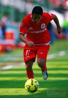 Carlos Esquivel fue persistente en el ataque de los Pingos, pero no se pudo hacer presente en el marcador.