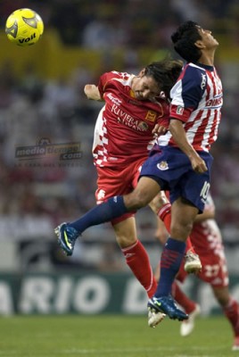 Chivas superó a Tecos.