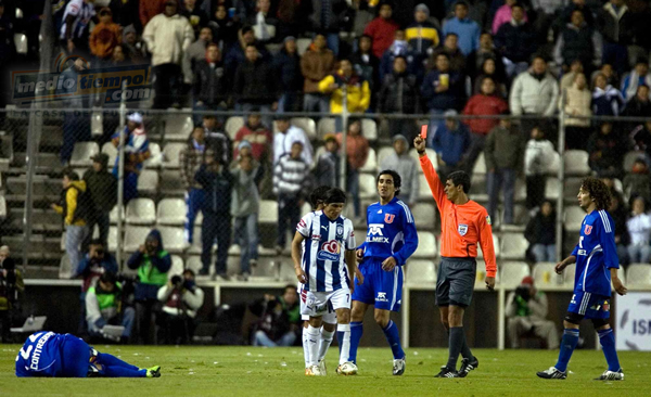 Damián Álvarez se desesperó al ver que Pachuca estaba completamente eliminado.