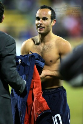 Donovan, como siempre, disfruta muchoel triunfo ante México.