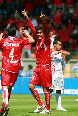 Edgar Dueñas colocó el 1-0 de cabeza al minuto 4.